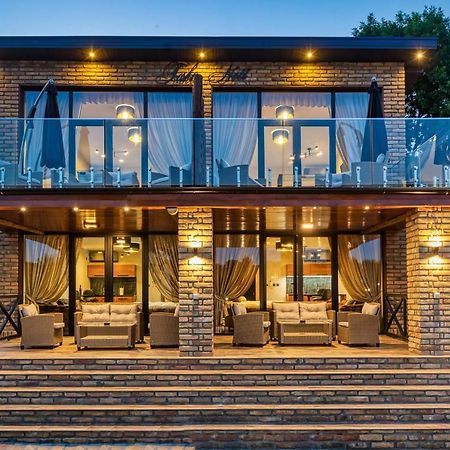 Apartmani Tiske Noci Bečej Buitenkant foto