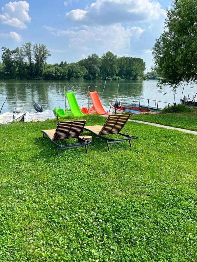 Apartmani Tiske Noci Bečej Buitenkant foto