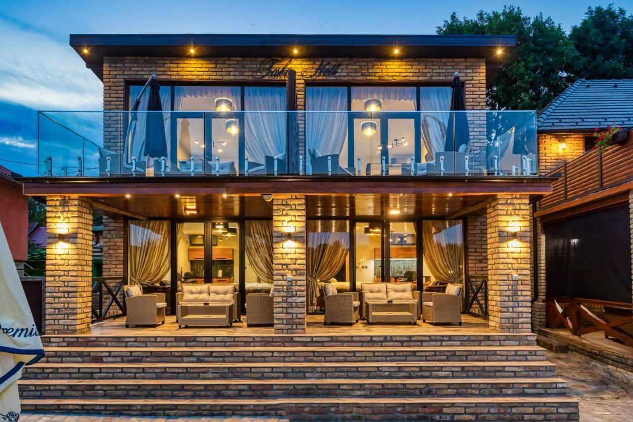 Apartmani Tiske Noci Bečej Buitenkant foto
