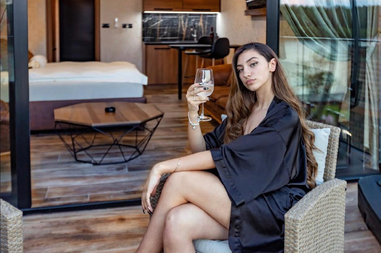 Apartmani Tiske Noci Bečej Buitenkant foto