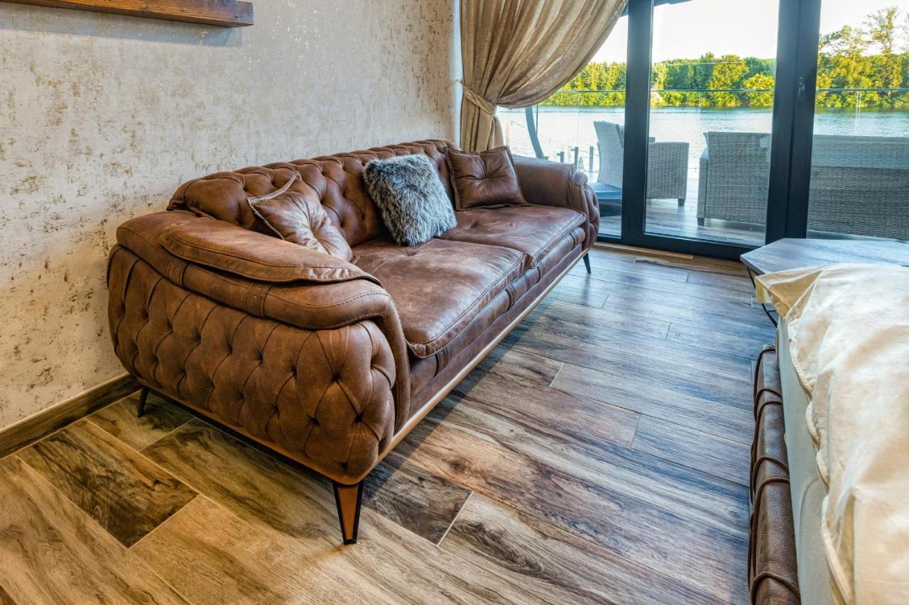 Apartmani Tiske Noci Bečej Buitenkant foto