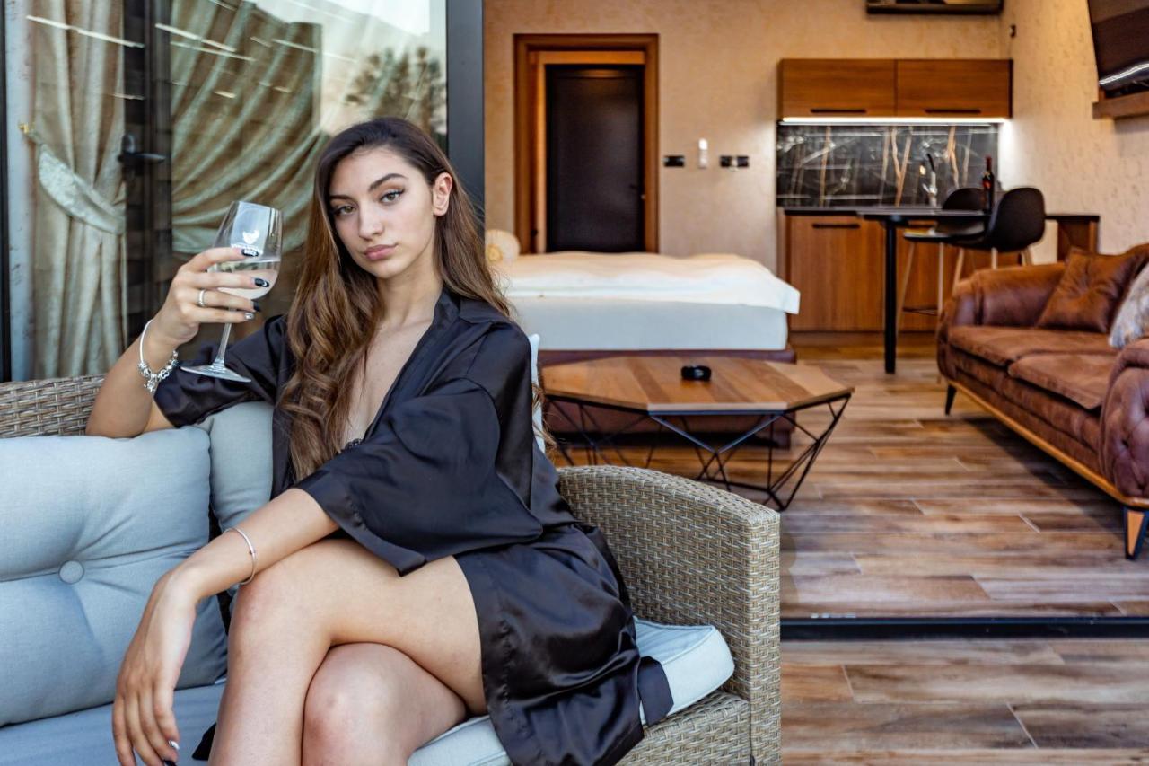 Apartmani Tiske Noci Bečej Buitenkant foto