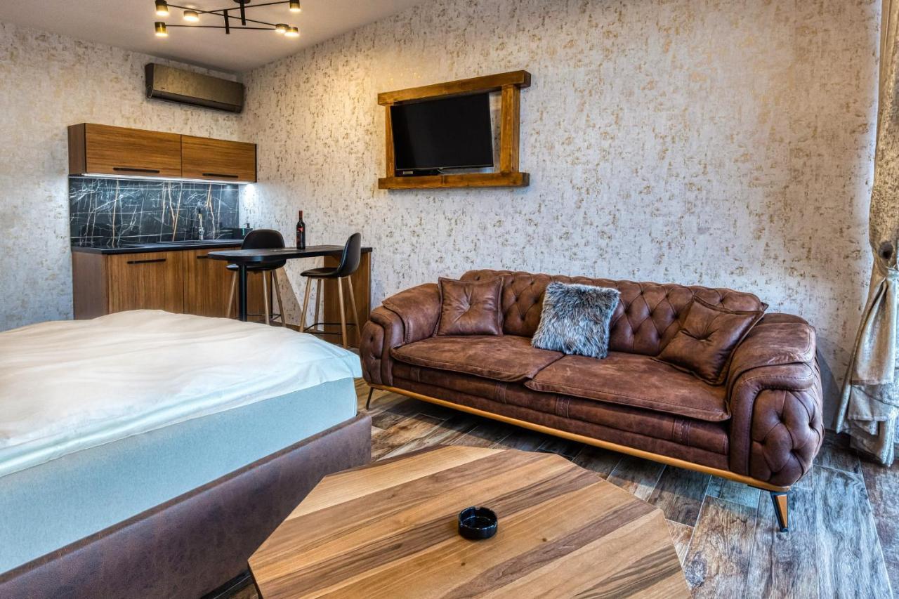 Apartmani Tiske Noci Bečej Buitenkant foto
